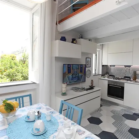 Desy's House * Minori